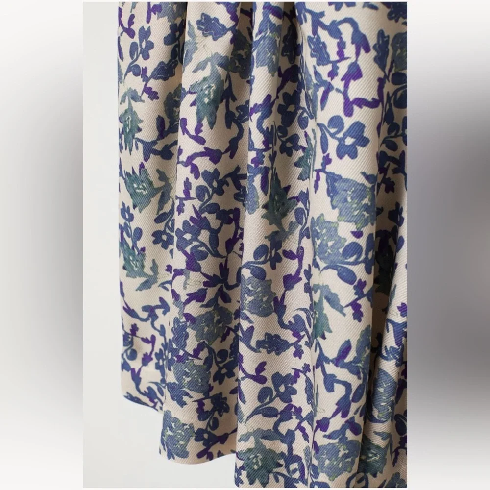 H&M Floral Patterned High waist Pleated short beige Cream blue viscose US 2 NWT
